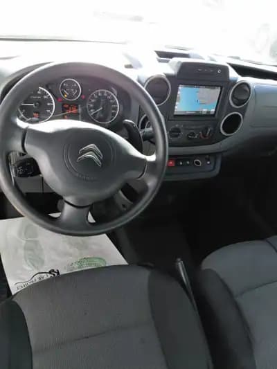 Vendo Citroën Berlingo 2018 - 13980 EUR, 78106 km - AUTO.MOTO.pt