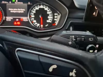 Vendo Audi A4 Avant 2023 - 35900 EUR, 56500 km - AUTO.MOTO.pt