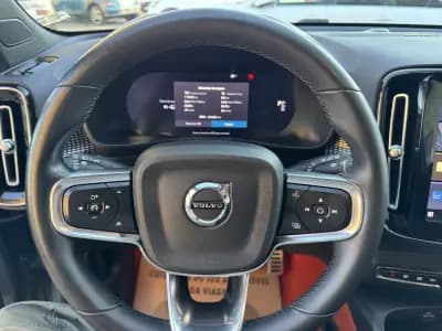 Vendo Volvo XC 40 2021 - 29500 EUR, 116000 km - AUTO.MOTO.pt