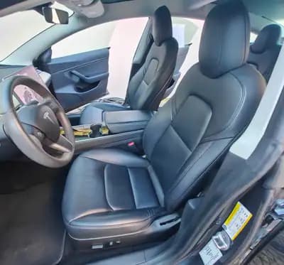 Vendo Tesla Model 3 2020 - 26500 EUR, 111500 km - AUTO.MOTO.pt