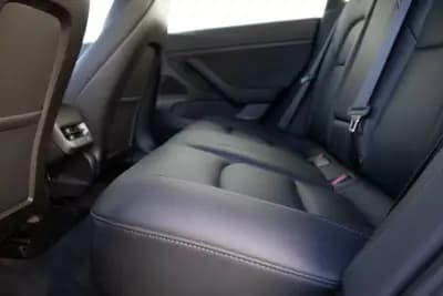 Vendo Tesla Model 3 2020 - 22999 EUR, 135693 km - AUTO.MOTO.pt