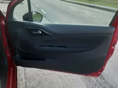 Vendo Citroën DS3 2010 - 8900 EUR, 175200 km - AUTO.MOTO.pt