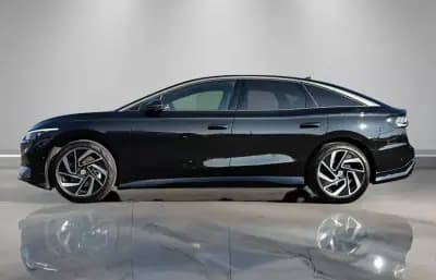 Vendo Volkswagen ID.7 2023 - 41000 EUR, 23000 km - AUTO.MOTO.pt