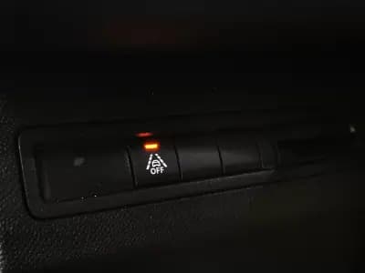 Sell Peugeot 3008 2021 - 21990 EUR, 83500 km - AUTO.MOTO.pt