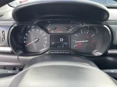 Vendo Citroën C3 2022 - 12650 EUR, 23185 km - AUTO.MOTO.pt