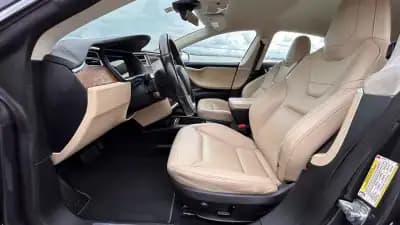 Vendo Tesla Model S 2017 - 24500 EUR, 142000 km - AUTO.MOTO.pt