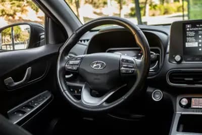 Vendo Hyundai Kauai 2022 - 22990 EUR, 46801 km - AUTO.MOTO.pt