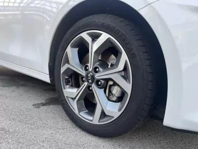 Vendo Kia Ceed SW 2020 - 18450 EUR, 180000 km - AUTO.MOTO.pt