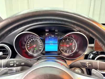 Vendo Mercedes-Benz C 300 2019 - 22750 EUR, 234000 km - AUTO.MOTO.pt