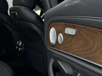 Sell Mercedes-Benz E 300 2019 - 33490 EUR, 105000 km - AUTO.MOTO.pt