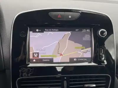 Vendo Renault Clio 2018 - 9600 EUR, 193898 km - AUTO.MOTO.pt