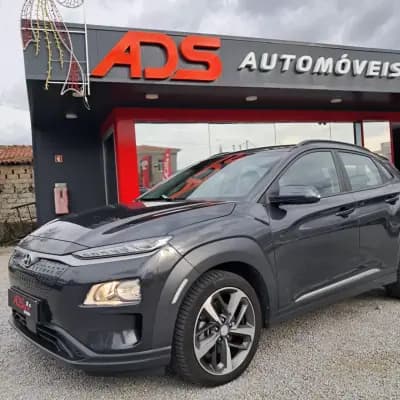 Vendo Hyundai Kauai 2020 - 19250 EUR, 121000 km - AUTO.MOTO.pt