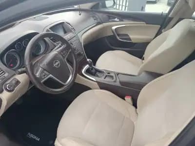 Sell Opel Insignia 2010 - 7500 EUR, 206000 km - AUTO.MOTO.pt