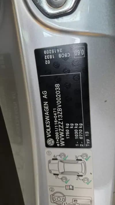 Vendo Volkswagen Scirocco 2010 - 10900 EUR, 289436 km - AUTO.MOTO.pt