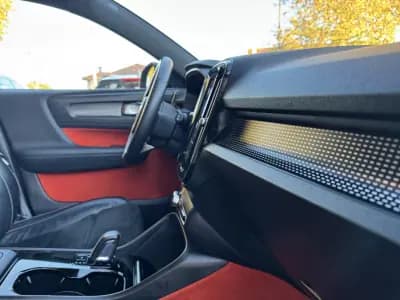 Vendo Volvo XC 40 2021 - 29500 EUR, 116000 km - AUTO.MOTO.pt