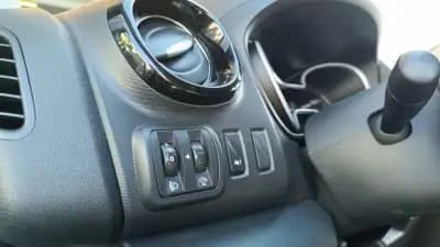 Vendo Nissan NV300 2020 - 20900 EUR, 99900 km - AUTO.MOTO.pt