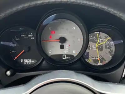 Sell Porsche Macan 2014 - 34900 EUR, 215608 km - AUTO.MOTO.pt