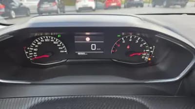 Vendo Peugeot 208 2022 - 16990 EUR, 48000 km - AUTO.MOTO.pt