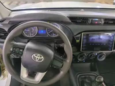 Sell Toyota Hilux 2017 - 29999 EUR, 100000 km - AUTO.MOTO.pt