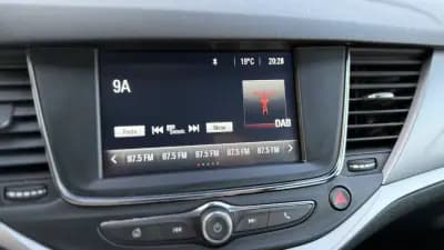 Vendo Opel Astra Sports Tourer 2021 - 11640 EUR, 149717 km - AUTO.MOTO.pt