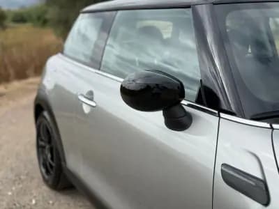 Vendo MINI Cooper 2023 - 23995 EUR, 20000 km - AUTO.MOTO.pt