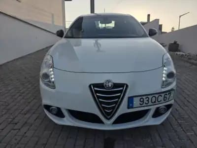 Sell Alfa Romeo Giulietta 2015 - 13500 EUR, 148000 km - AUTO.MOTO.pt