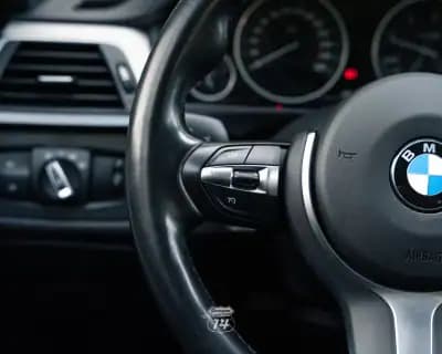 Vendo BMW 318 2016 - 23990 EUR, 113550 km - AUTO.MOTO.pt