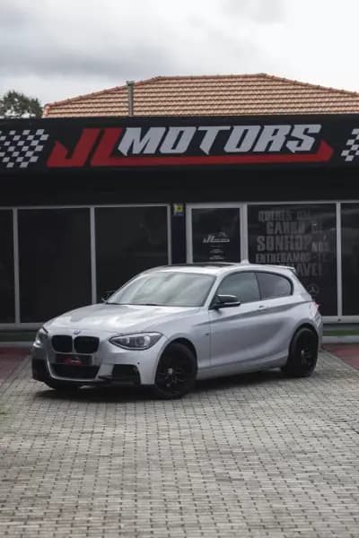 Vendo BMW 120 2014 - 17900 EUR, 193512 km - AUTO.MOTO.pt