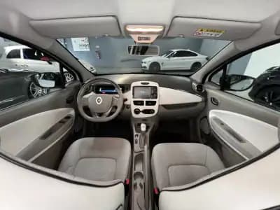 Vendo Renault Zoe 2019 - 9990 EUR, 150000 km - AUTO.MOTO.pt