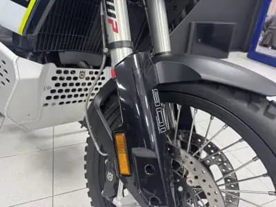 Vendo mota Husqvarna Norden 901 2023 - 14000 EUR, 8407 km - AUTO.MOTO.pt