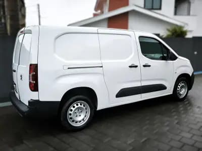 Vendo Peugeot Partner 2020 - 13950 EUR, 114372 km - AUTO.MOTO.pt