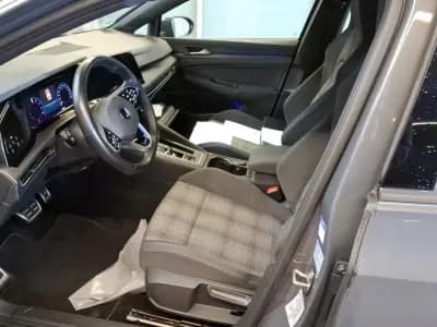 Vendo Volkswagen Golf 2021 - 23990 EUR, 76349 km - AUTO.MOTO.pt