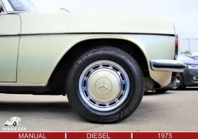 Vendo Mercedes-Benz 220 1975 - 12500 EUR, 31373 km - AUTO.MOTO.pt