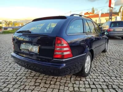 Vendo Mercedes-Benz C 200 2001 - 5900 EUR, 211000 km - AUTO.MOTO.pt