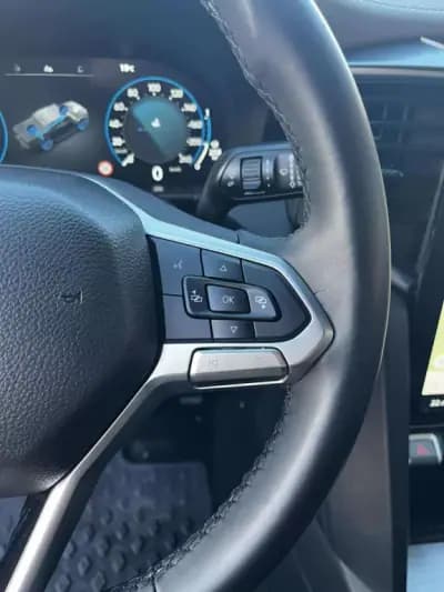 Vendo Volkswagen Amarok 2024 - 74900 EUR, 9880 km - AUTO.MOTO.pt