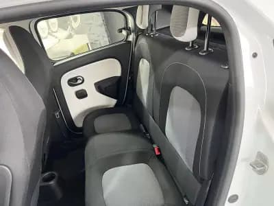 Vendo Renault Twingo 2021 - 12600 EUR, 23035 km - AUTO.MOTO.pt