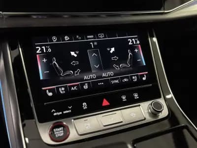 Vendo Audi SQ8 2019 - 99950 EUR, 49398 km - AUTO.MOTO.pt