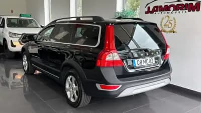 Vendo Volvo XC 70 2011 - 13999 EUR, 256121 km - AUTO.MOTO.pt