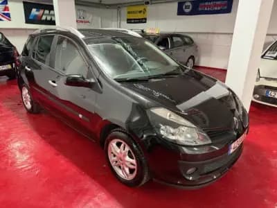 Vendo Renault Clio Break 2008 - 4900 EUR, 215000 km - AUTO.MOTO.pt