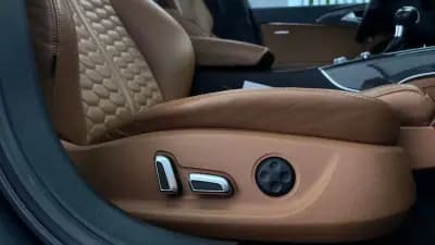 Vendo Audi RS6 Avant 2014 - 59990 EUR, 139435 km - AUTO.MOTO.pt