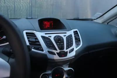 Sell Ford Fiesta 2009 - 5990 EUR, 180000 km - AUTO.MOTO.pt