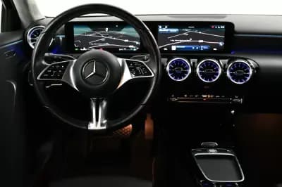 Sell Mercedes-Benz A 200 2023 - 29900 EUR, 59000 km - AUTO.MOTO.pt