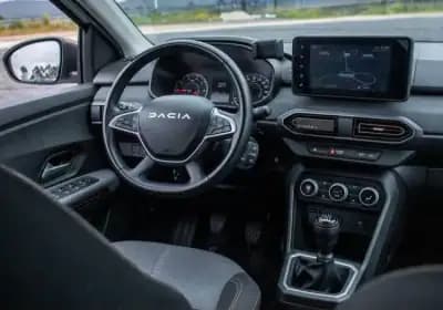 Vendo Dacia Jogger 2024 - 21500 EUR, 98000 km - AUTO.MOTO.pt