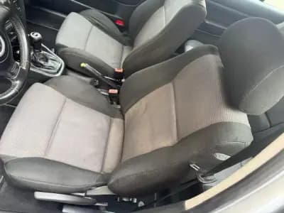 Vendo Volkswagen Golf 2001 - 3250 EUR, 147000 km - AUTO.MOTO.pt