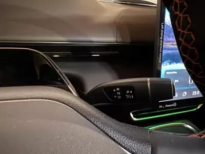 Sell 2025 - 40900 EUR, 4055 km - AUTO.MOTO.pt