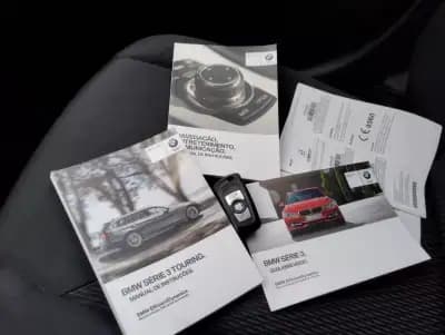 Vendo BMW 320 2013 - 14750 EUR, 170000 km - AUTO.MOTO.pt