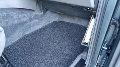 Vendo Land Rover Range Rover 1996 - 35500 EUR, 143108 km - AUTO.MOTO.pt