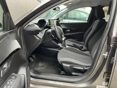 Vendo Peugeot 208 2023 - 13750 EUR, 62065 km - AUTO.MOTO.pt