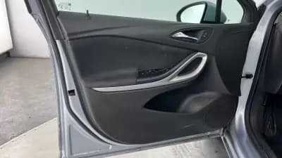 Vendo Opel Astra Sports Tourer 2017 - 8999 EUR, 120000 km - AUTO.MOTO.pt