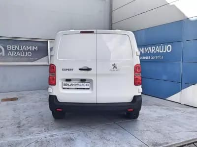 Vendo Peugeot Expert 2020 - 17900 EUR, 114457 km - AUTO.MOTO.pt